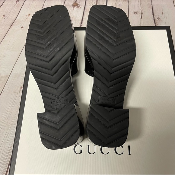 Gucci rubber slide sandals - Picture 9 of 11